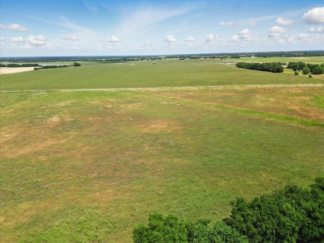 6500 County Road 1050, Celeste, TX 75423