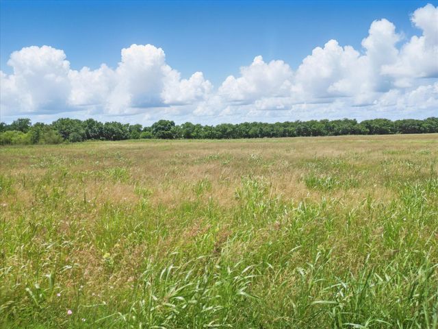 6500 County Road 1050, Celeste, TX 75423