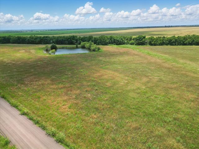 6500 County Road 1050, Celeste, TX 75423
