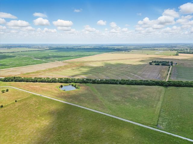 6500 County Road 1050, Celeste, TX 75423