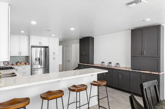 1971 Bernardo Avenue, Escondido, CA 92025