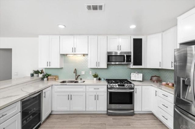 1971 Bernardo Avenue, Escondido, CA 92025