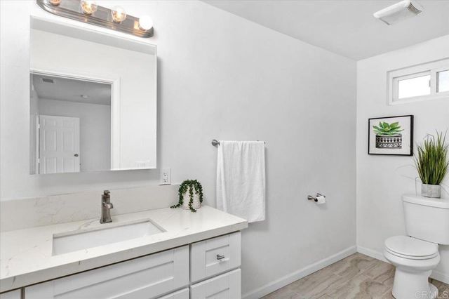 1971 Bernardo Avenue, Escondido, CA 92025