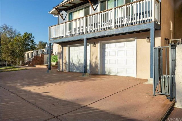 1971 Bernardo Avenue, Escondido, CA 92025