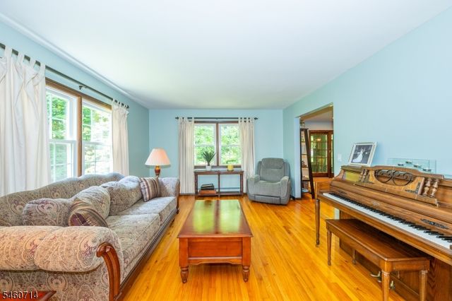 4 Tracey Ln, Sparta Twp., NJ 07871