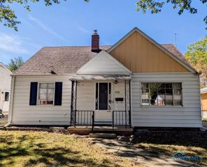 5559 Sunnyside Drive, Toledo, OH 43612