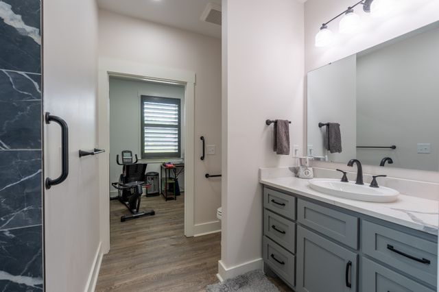 1801 Twin Caves Dr, Lewisburg, TN 37091