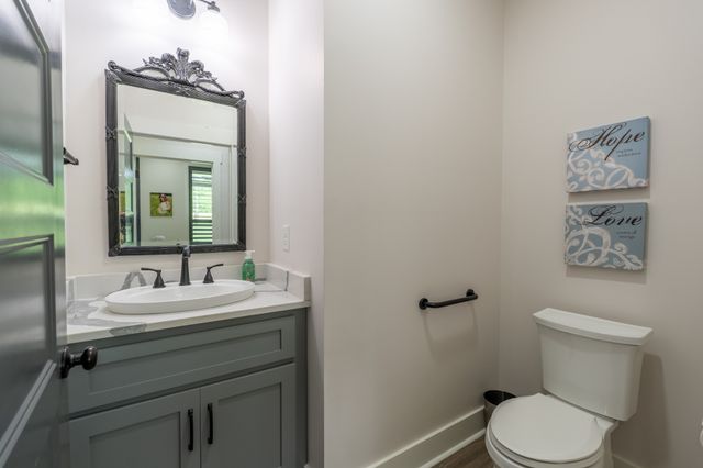 1801 Twin Caves Dr, Lewisburg, TN 37091
