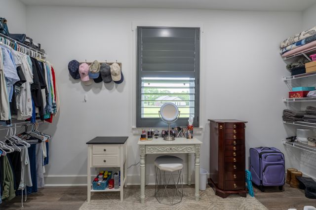 1801 Twin Caves Dr, Lewisburg, TN 37091