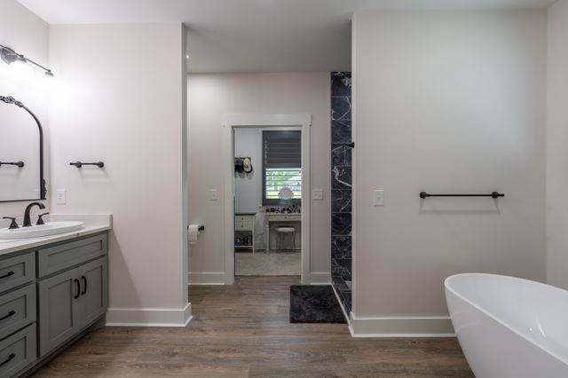 1801 Twin Caves Dr, Lewisburg, TN 37091