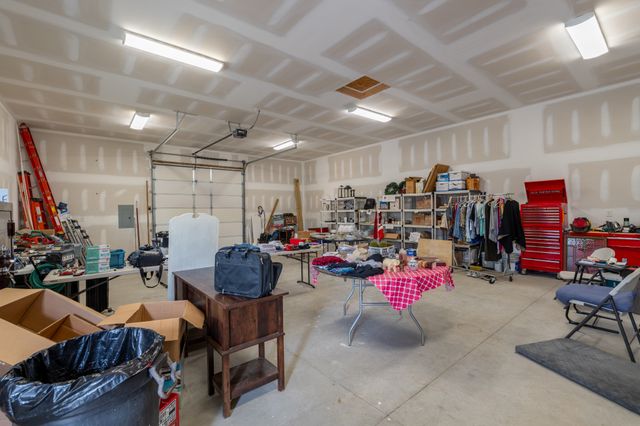 1801 Twin Caves Dr, Lewisburg, TN 37091