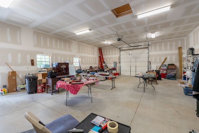 1801 Twin Caves Dr, Lewisburg, TN 37091