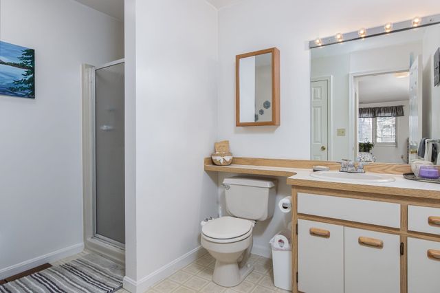 30 Ledgewood Hills Dr Apt 104, Nashua, NH 03062