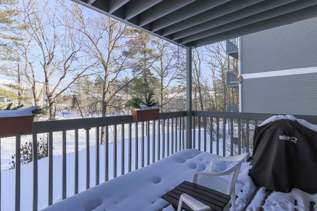 30 Ledgewood Hills Dr Apt 104, Nashua, NH 03062