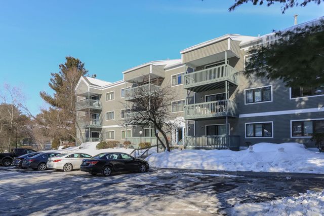 30 Ledgewood Hills Dr Apt 104, Nashua, NH 03062