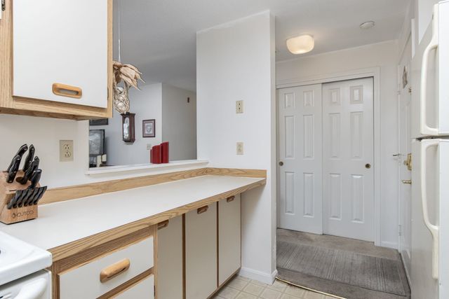 30 Ledgewood Hills Dr Apt 104, Nashua, NH 03062