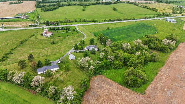4872 Maysville Road, Flemingsburg, KY 41041