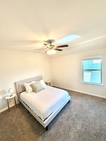 10217 Gray Barrel Drive, Aubrey, TX 76227