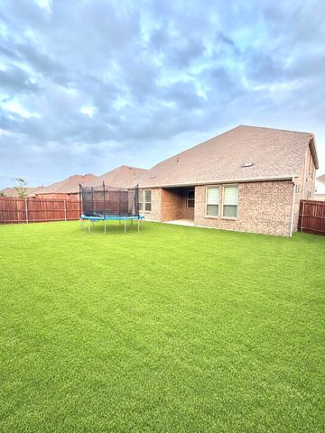 10217 Gray Barrel Drive, Aubrey, TX 76227