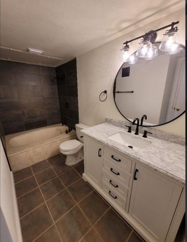 6010 Marvin Loving Drive 101, Garland, TX 75043