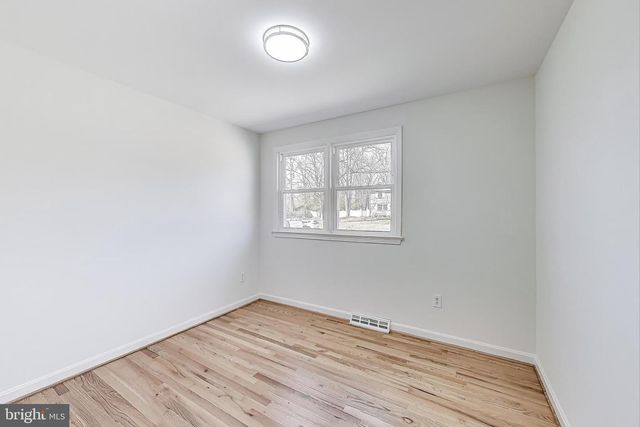 303 FARMHOUSE RD, Accokeek, MD 20607