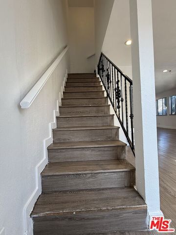 1505 S DUNSMUIR Avenue, Los Angeles, CA 90019