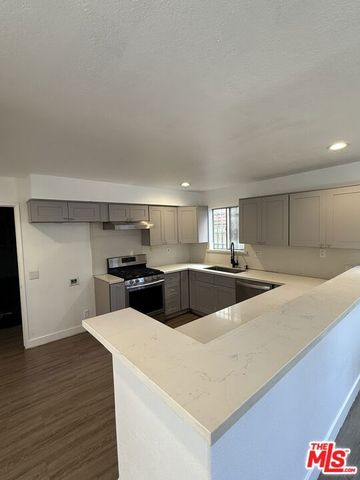 1505 S DUNSMUIR Avenue, Los Angeles, CA 90019