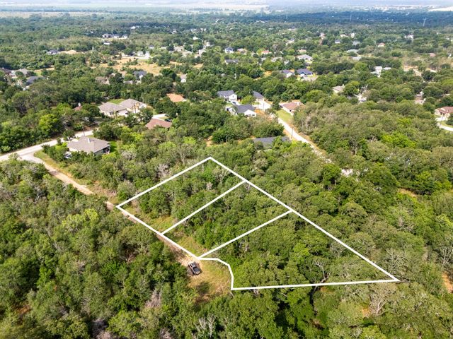 112 Waimalu CV, Bastrop, TX 78602