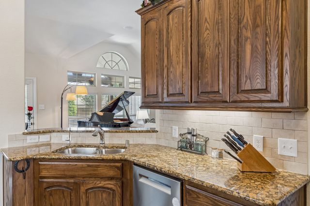 12204 Gary Drive, Mckinney, TX 75071