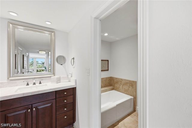 4031 Gulf Shore BLVD N 55, Naples, FL 34103