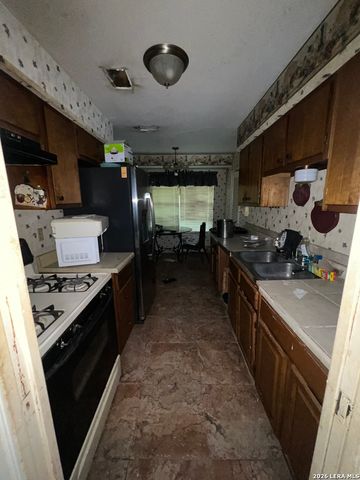 6283 CEDAR VALLEY DR, San Antonio, TX 78242