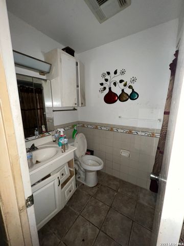 6283 CEDAR VALLEY DR, San Antonio, TX 78242