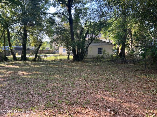 1648 N LOYOLA Drive, Jacksonville, FL 32218