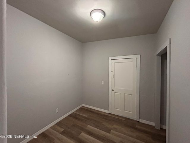 1648 N LOYOLA Drive, Jacksonville, FL 32218