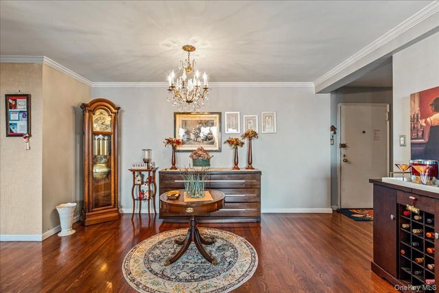 18-50 211th Street 6H, Bayside, NY 11360