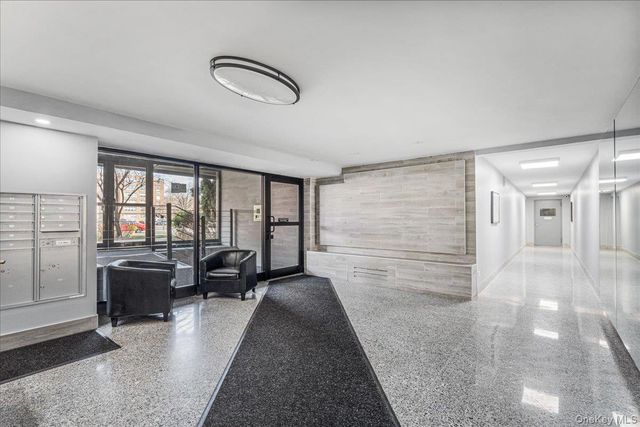 18-50 211th Street 6H, Bayside, NY 11360