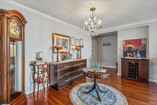 18-50 211th Street 6H, Bayside, NY 11360