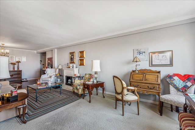 18-50 211th Street 6H, Bayside, NY 11360