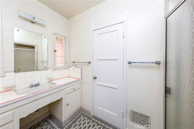 1645 Allen Avenue, Glendale, CA 91201