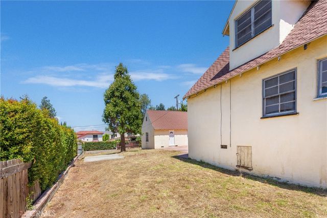 1645 Allen Avenue, Glendale, CA 91201