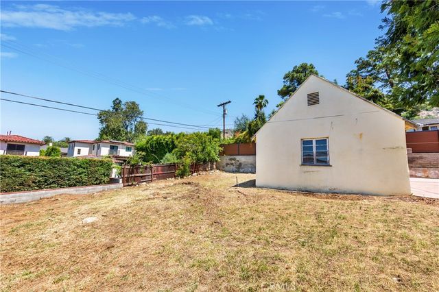 1645 Allen Avenue, Glendale, CA 91201