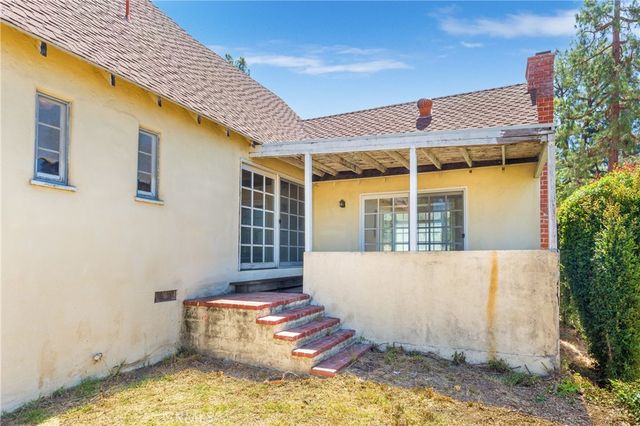 1645 Allen Avenue, Glendale, CA 91201