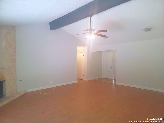 8842 THATCH DR, San Antonio, TX 78240