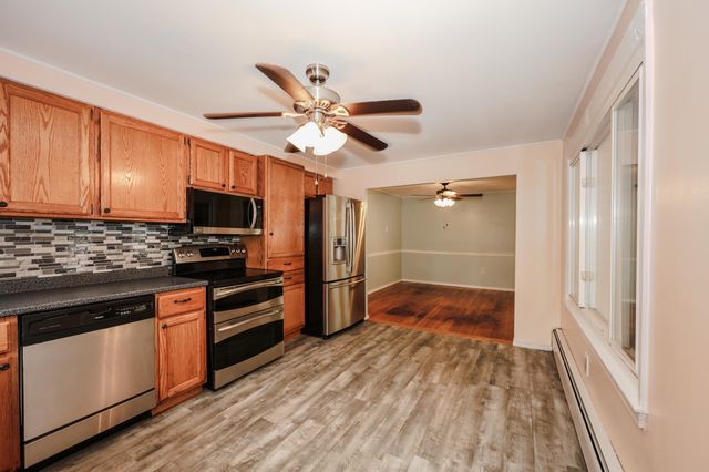 15 Raymond Drive, Merrimack, NH 03054
