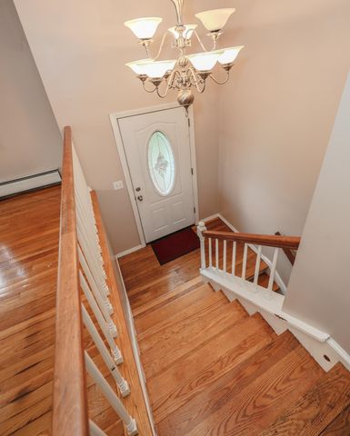 15 Raymond Drive, Merrimack, NH 03054