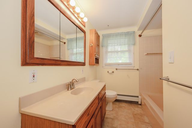 15 Raymond Drive, Merrimack, NH 03054