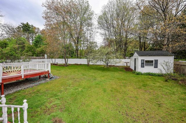 15 Raymond Drive, Merrimack, NH 03054