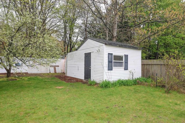 15 Raymond Drive, Merrimack, NH 03054