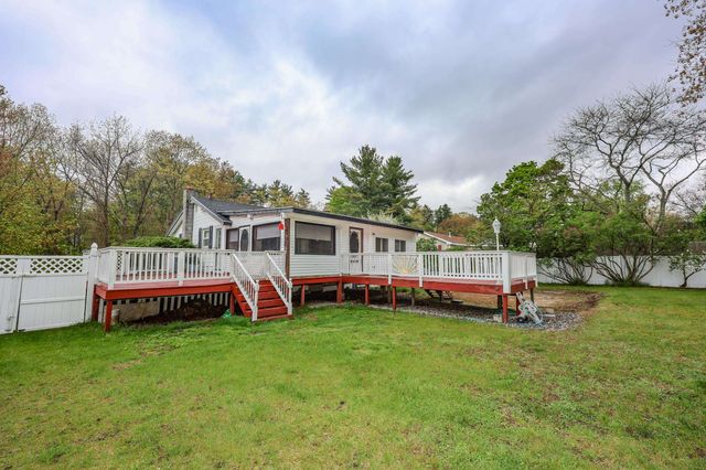 15 Raymond Drive, Merrimack, NH 03054