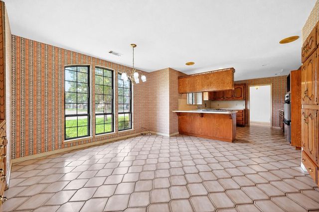 108 Heatherstone Circle, Kaufman, TX 75142